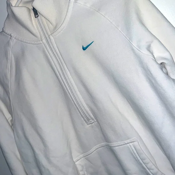 Nike essential crop zip sweatshirt hotsell